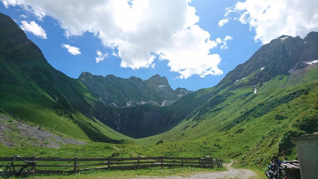 Ferienhaus Lechtaler Alpen Bach  Exterior foto